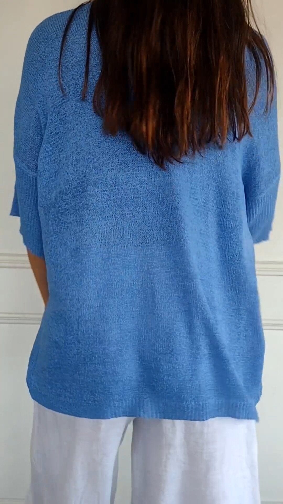 "AuraLuxe V-Neck Knit Top" Belleza & Glamour 