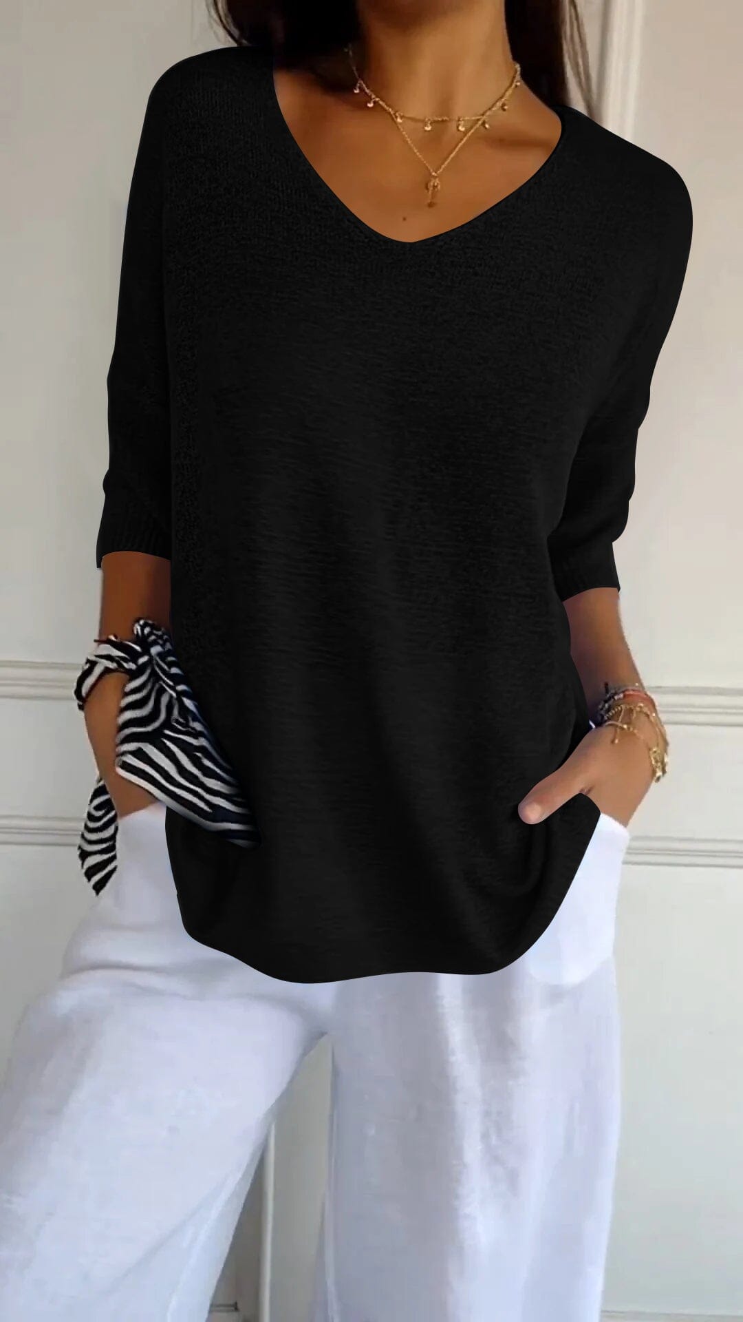 "AuraLuxe V-Neck Knit Top" Belleza & Glamour Black XS (UK 6) 