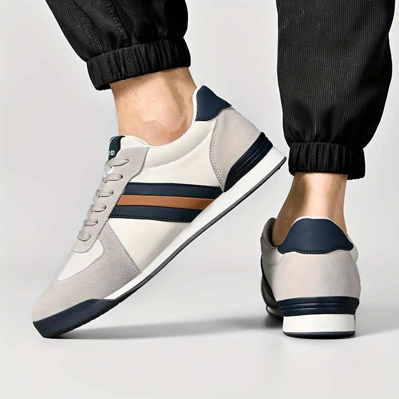 Sideline Leather Sneakers Belleza & Glamour 