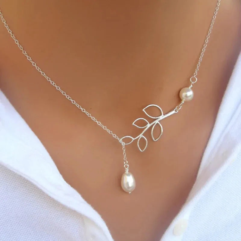 Various delicate necklaces Belleza & Glamour 2 - prata 